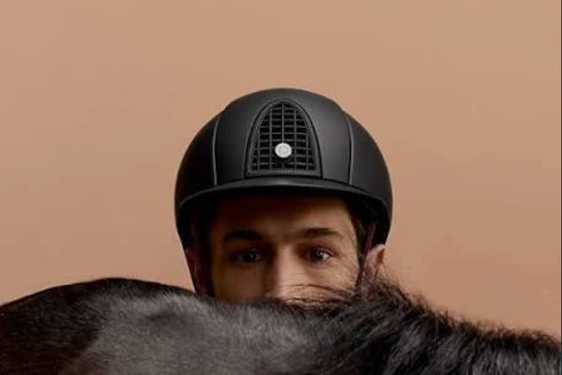 La importancia de elegir bien la talla del casco de equitación