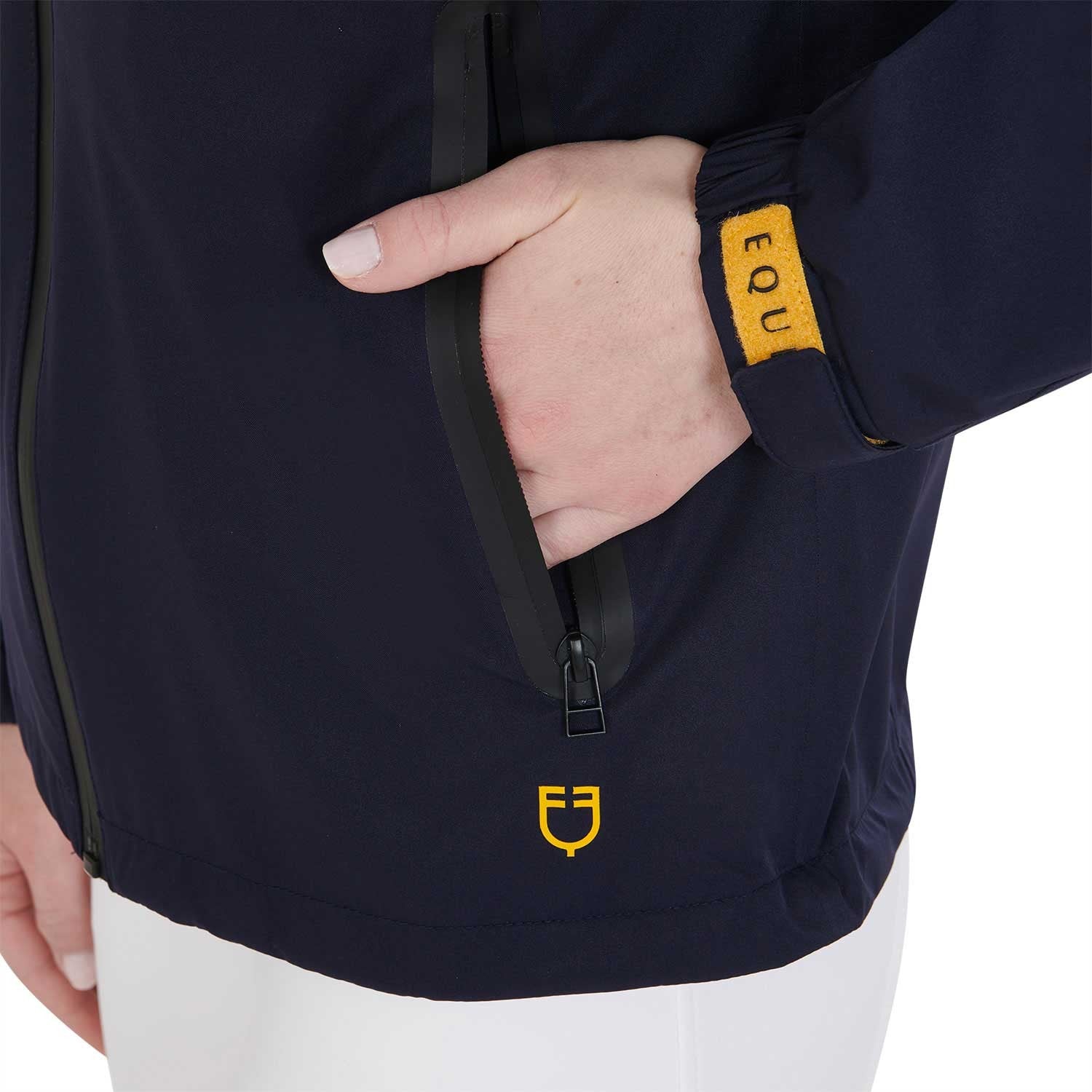 Impermeable Técnico de Tres Capas